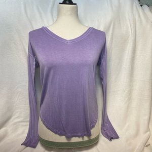 American Eagle Soft & Sexy Long Sleeve V Neck
